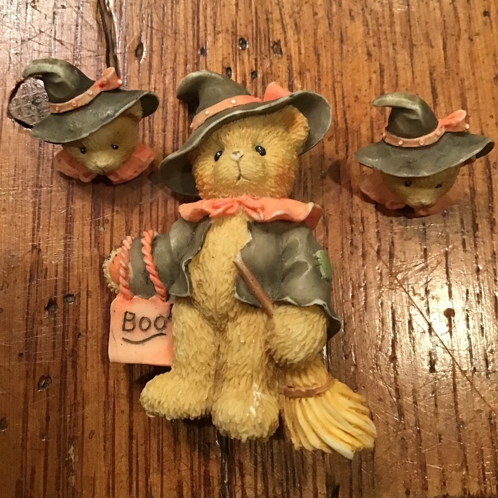 💚 3/$25 Bear scarecrow brooch and pierced earring set